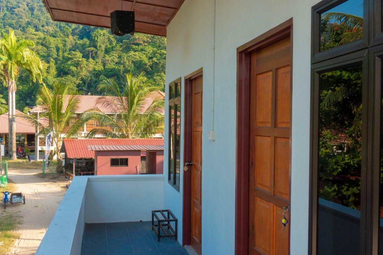 Tioman Cabana Bed & Breakfast Kampong Ayer Batang Dış mekan fotoğraf